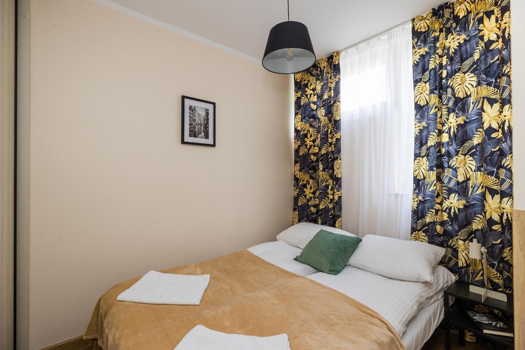 Shortstaypoland Chlodna B168 Warsaw Exterior photo